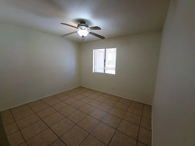 1215 E Lemon St #113 — Photo 12