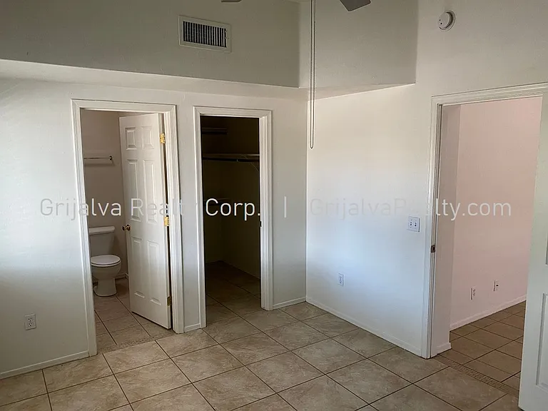 1415 E Elm St #1 & 2 — Photo 8