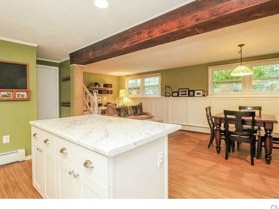 4th image of 107 Williamsburg Dr