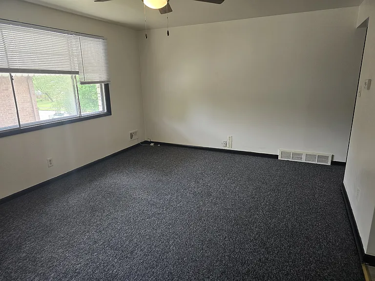 6537 7th Ave #8 — Photo 5