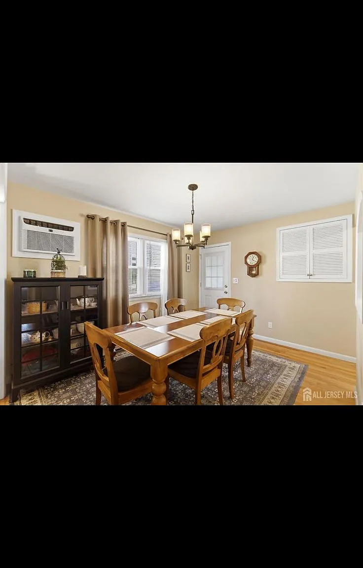 3 bed, 1000 sqft, $3,600 — Photo 4