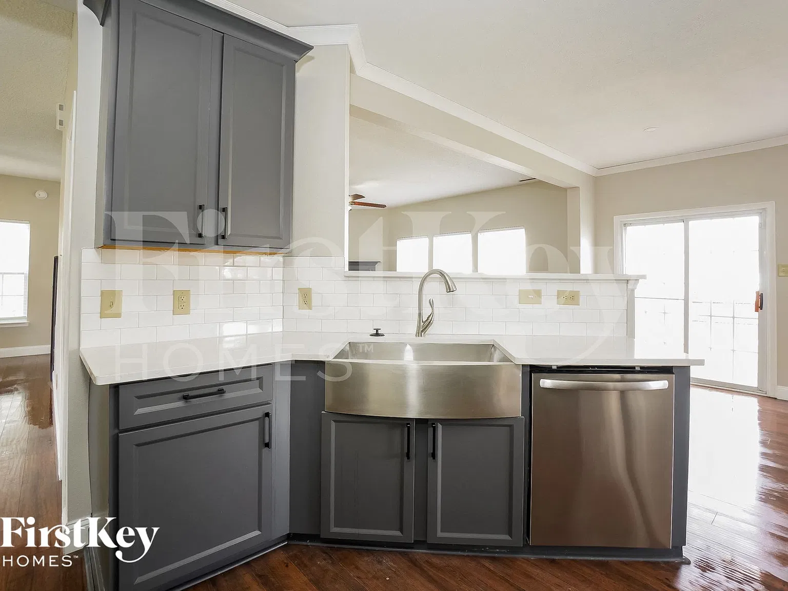 4 bed, 2.5 bath, 2938 sqft, $2,660 — Photo 4