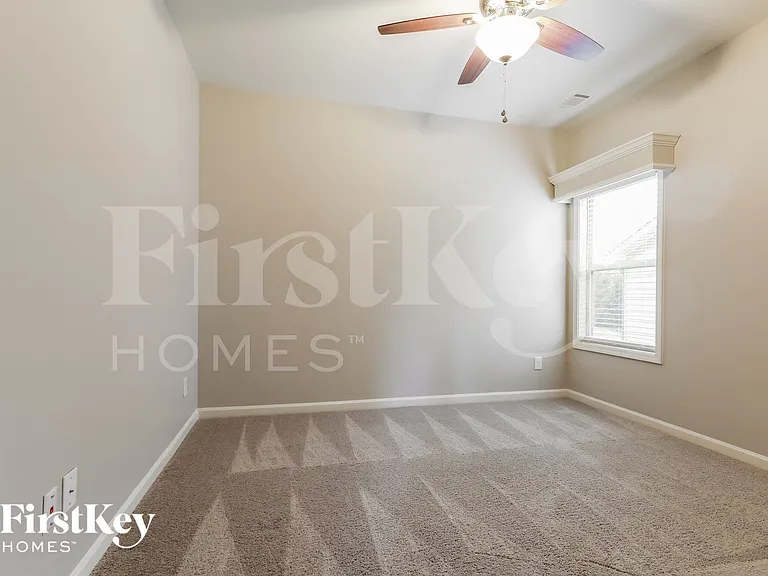 4524 Wilshire Ct — Photo 11