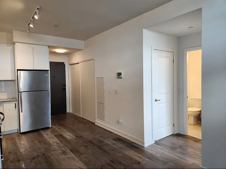 1010 Dundas St E #521 — Photo 7