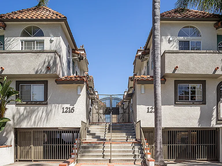1216 S Corning St — Photo 25