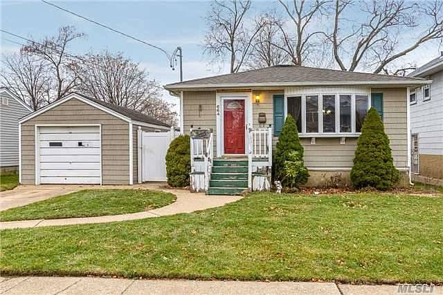 1st image of 664 Evelyn Ave