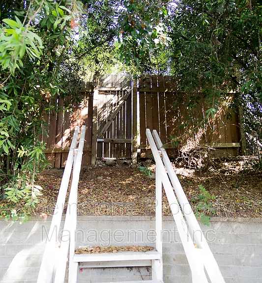 5220 Joan Ct — Photo 21