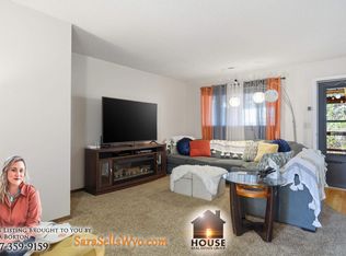 1261 Sweetwater Rd, Douglas, WY 82633