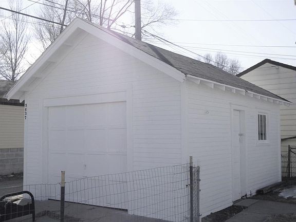 3rd image of 5637 43rd Ave S