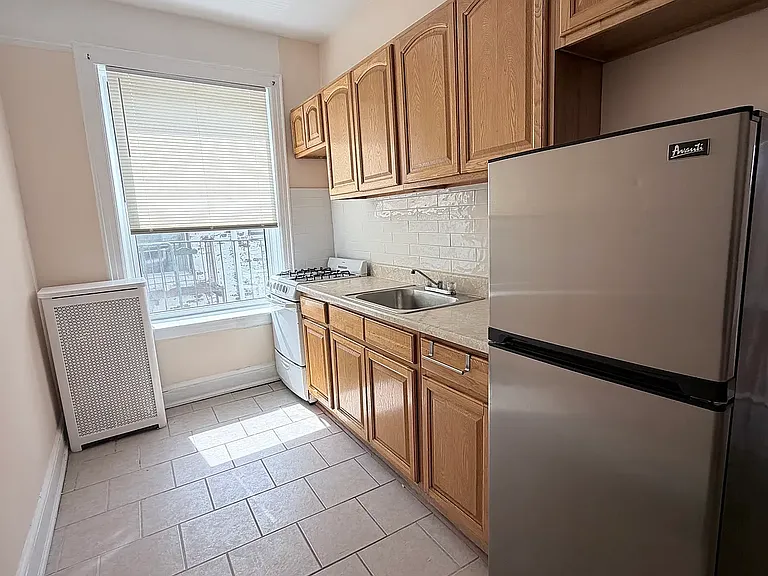 47-04 30th Ave #3R — Photo 1
