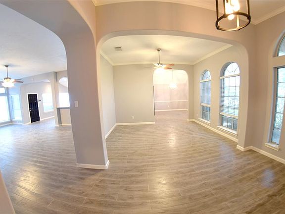 4th image of 15727 Jamie Lee Dr