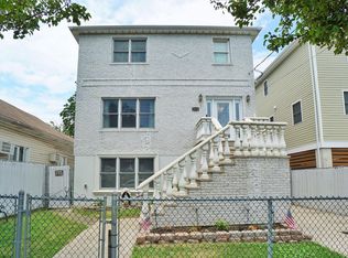 193 Moreland St, Staten Island, NY 10306