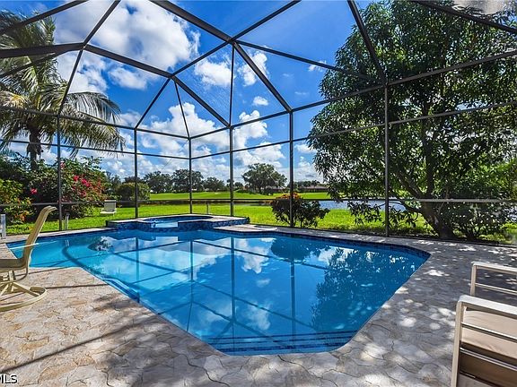 3rd image of 12083 Mahogany Isle Ln