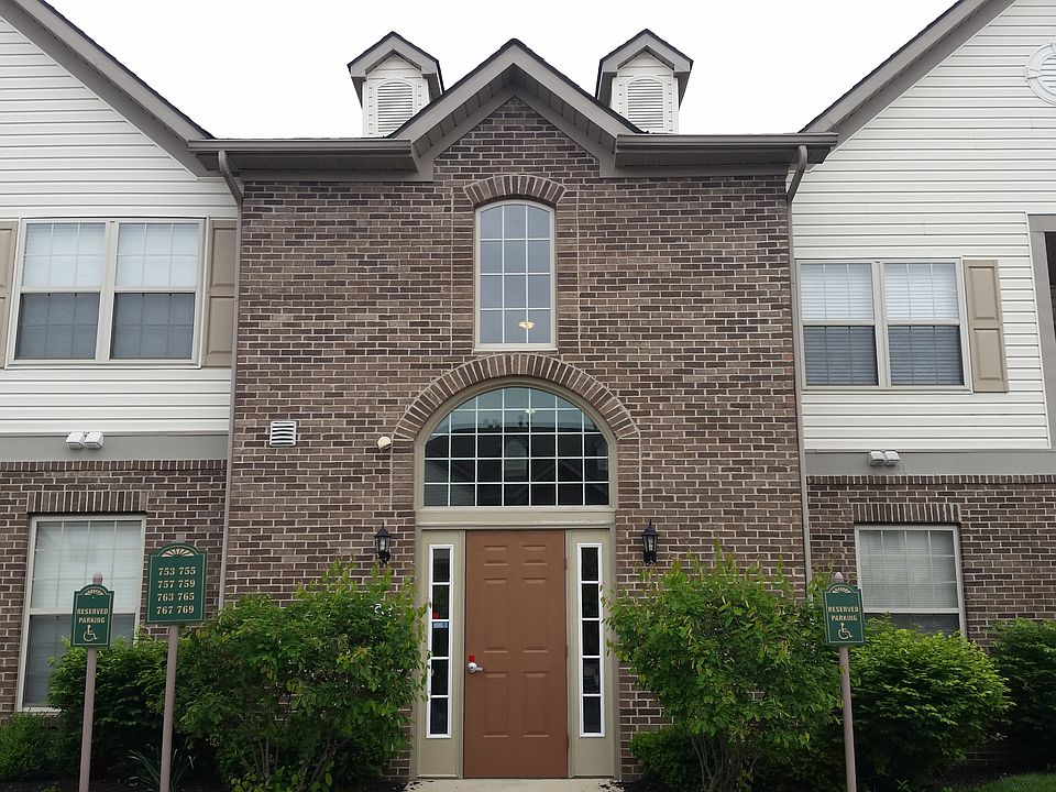1st image of 757 Hidden Springs Dr