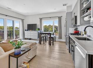 287 Maverick St Penthouse 505, Boston, MA 02128