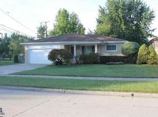 19202 Veronica Ave, Eastpointe, MI 48021