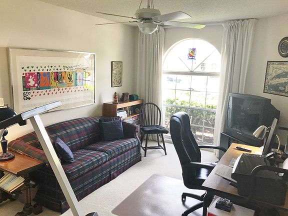 3rd image of 5444 Kelly Dr #11