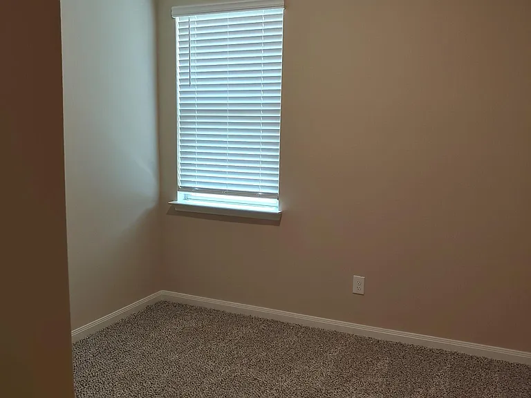 280 Moonstone Way — Photo 5