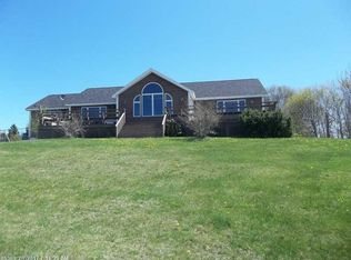 13 Old Redoubt Rd, Eastport, ME 04631