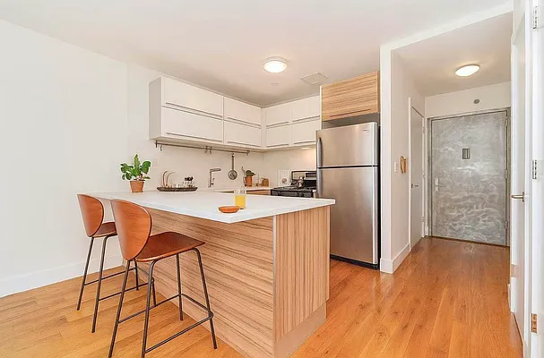 572 Fifth Avenue #2D