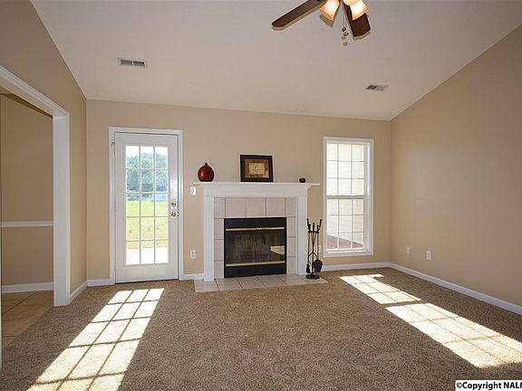 5th image of 212 Cedar Creek Cir