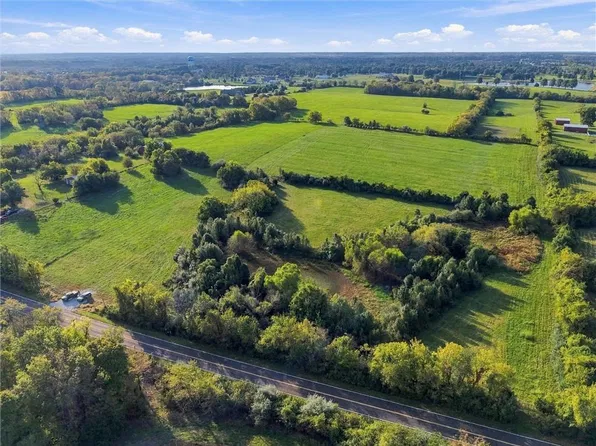 24705 Cowherd Rd, Lees Summit, MO 64064