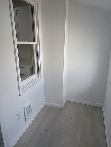 21 W Carroll St Photo 1