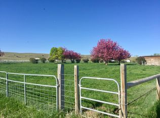 658 Valley Vista Dr, Thermopolis, WY 82443