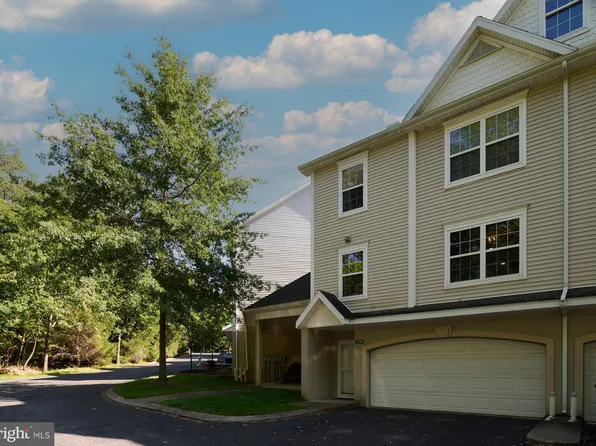 150 Kenley Ct, State College, PA 16803