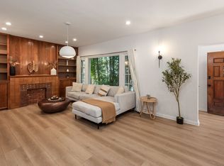 237 S Doheny Dr, Beverly Hills, CA 90211