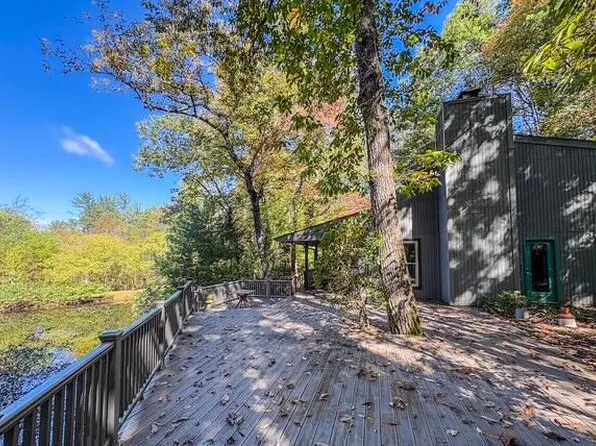 6638 Sylvan Brook Rd, Roanoke, VA 24018