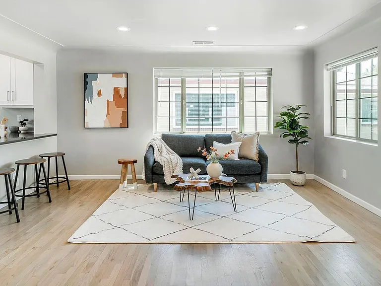 Sloan's Lake: 2-Bedroom 1 Bath With High-End Finishes — Photo 4