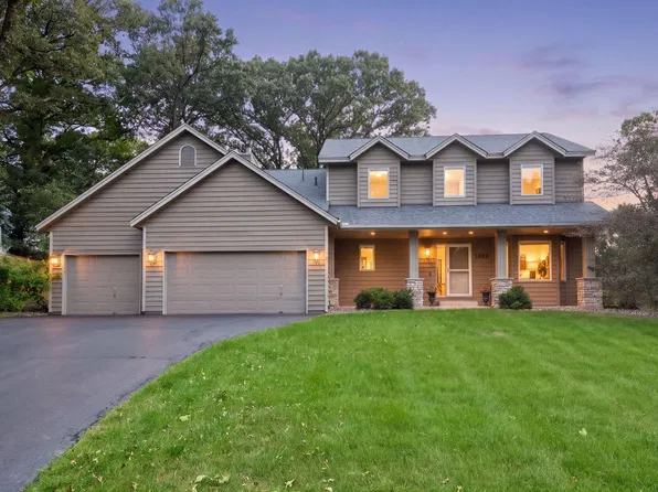 1929 Woodstone Dr, Victoria, MN 55386