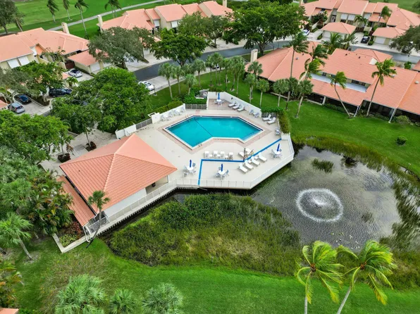 105 Old Meadow Way, Palm Beach Gardens, FL 33418