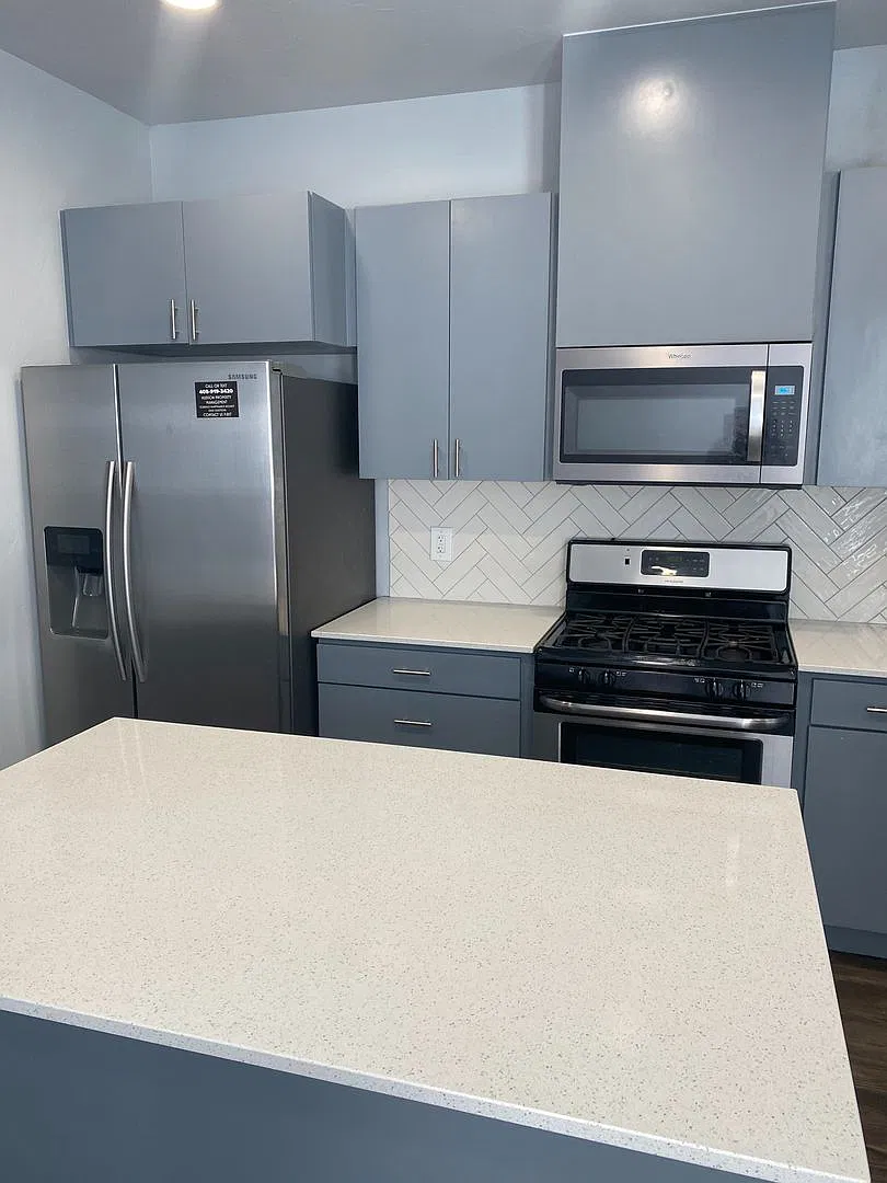3 bedroom, 2.5 bathroom, 1 car garage — Photo 2