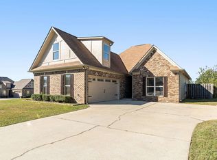 1008 Emerald Ridge Dr, Calera, AL 35040