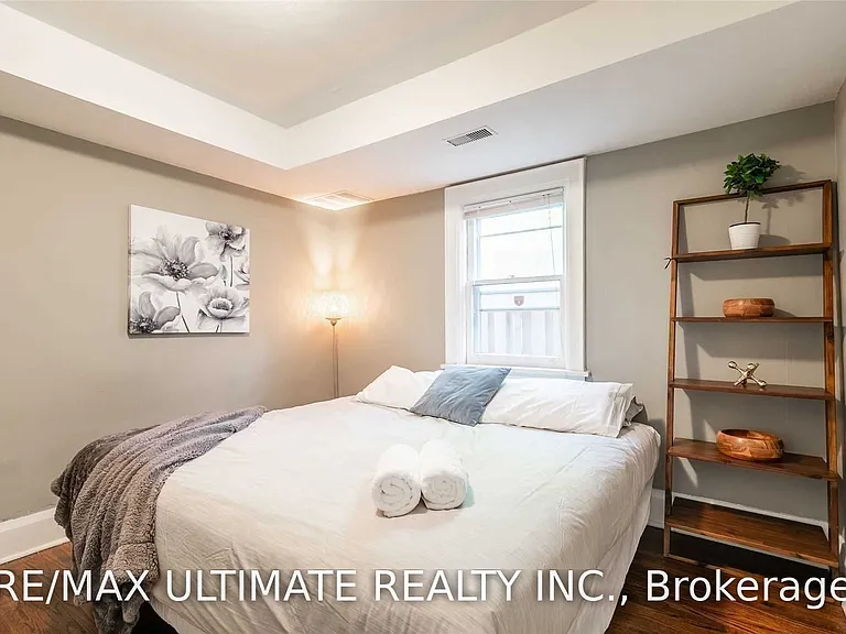 470 Oriole Pkwy #4 — Photo 29
