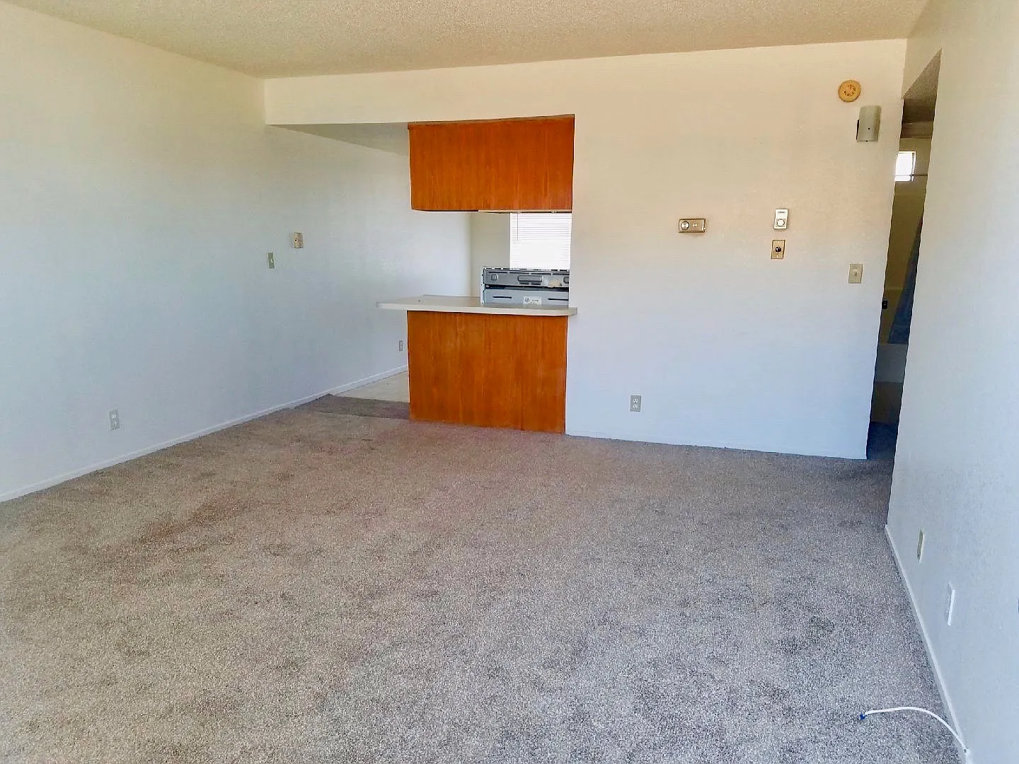 2 Bedroom 1 Bath - Upstairs Unit — Photo 4