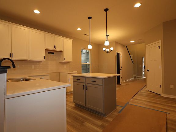4th image of 2720 Drycreek Ct