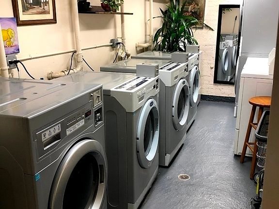 5th image of 325 W 30th St APT B2
