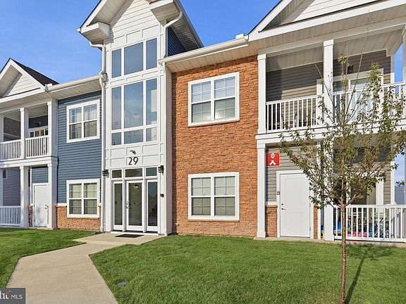 3rd image of 29 Bennett Point Ln Unit 1