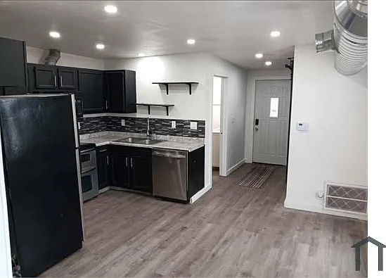 1408 Madison Ave SE #2 — Photo 1