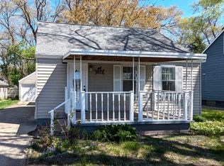 1874 Manor Dr, Muskegon, MI 49441