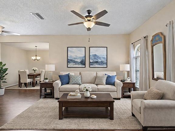 3rd image of 440 Sand Ridge Dr