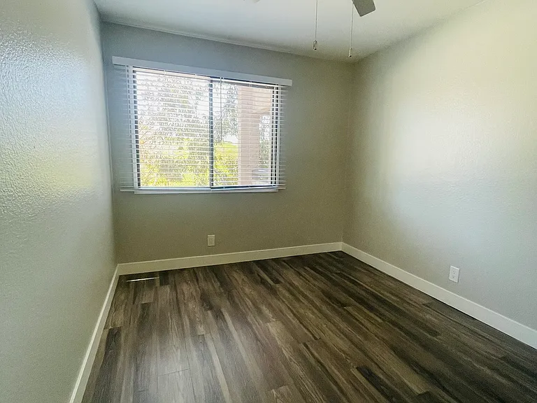 2209 Judson St #11B — Photo 9