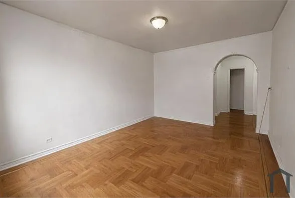 1 bed, 700 sqft, $2,762 — Photo 3