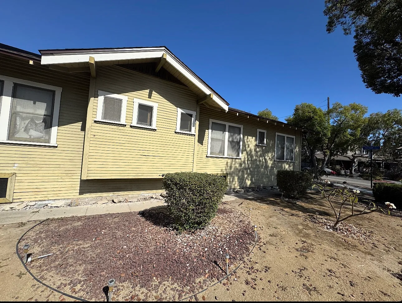3 bed, 1224 sqft, $3,850 — Photo 4