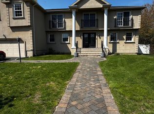 3 Darien Dr, West Long Branch, NJ 07764