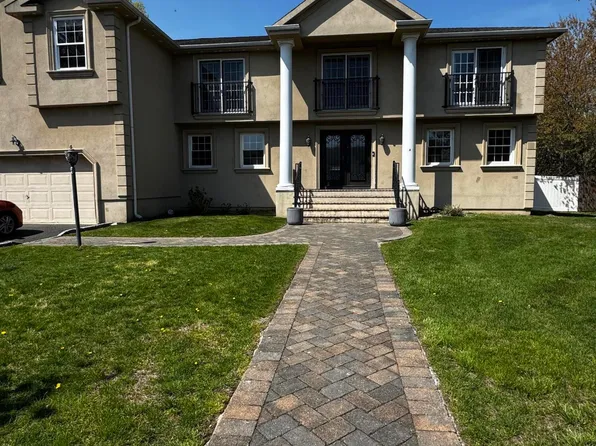 3 Darien Dr, West Long Branch, NJ 07764