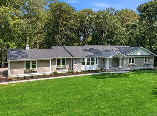 128 Bay Ave, Halesite, NY 11743